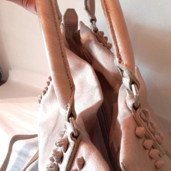 Cream Berlin Bag - Picture 3 of 6